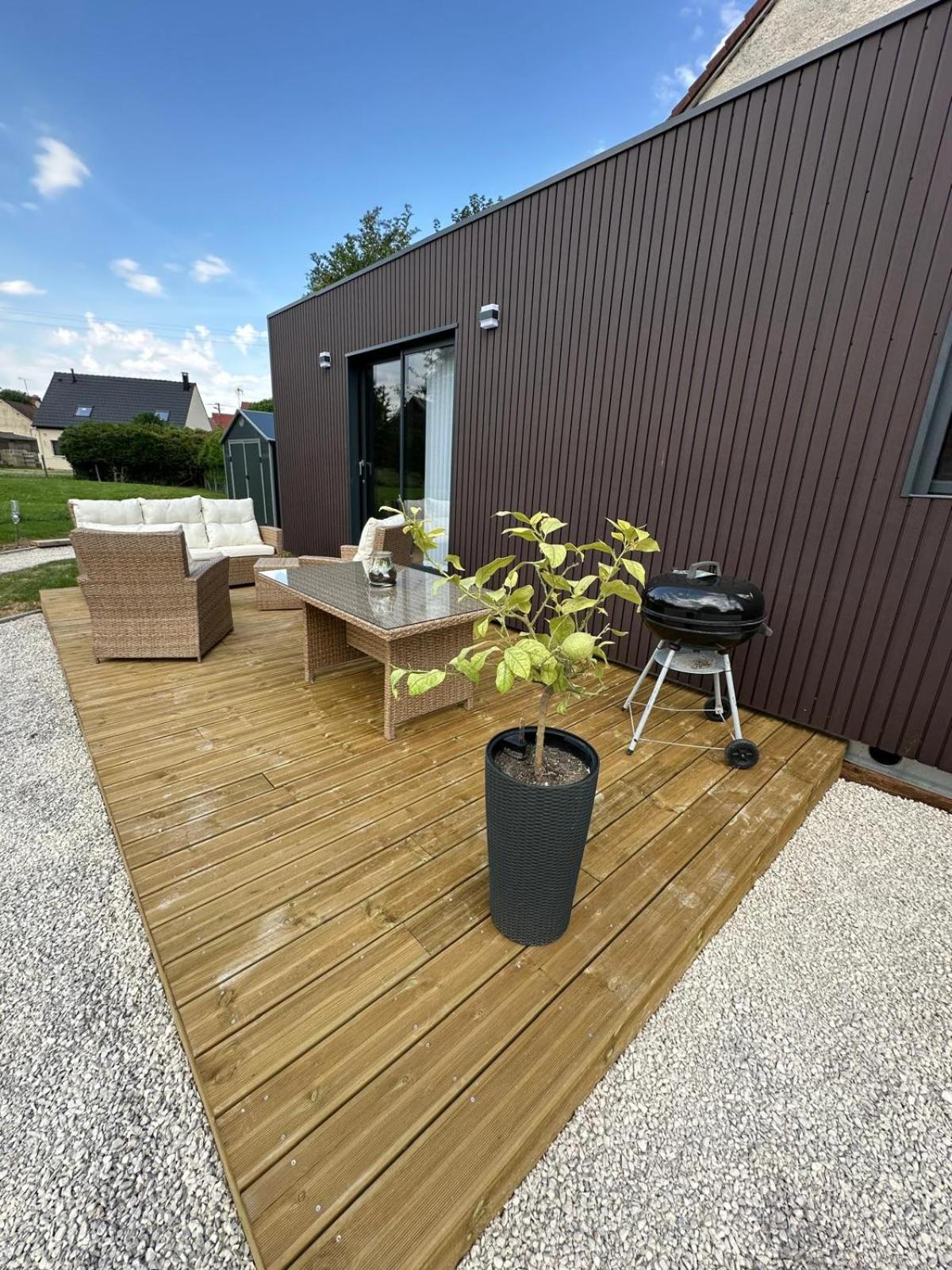 Cottage Bungalow Le St Vel' Velennes (Oise) Exterior foto